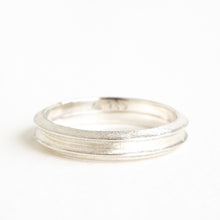 Load image into Gallery viewer, Double Bevelled Silver Ring