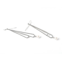 Load image into Gallery viewer, Long Pearl Dangly Earrings